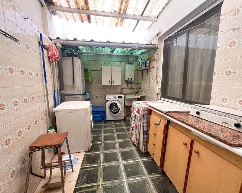 5 bedroom Terraced Villa for sale in Guardamar del Segura with garage - € 380,000 (Ref: 9779105)