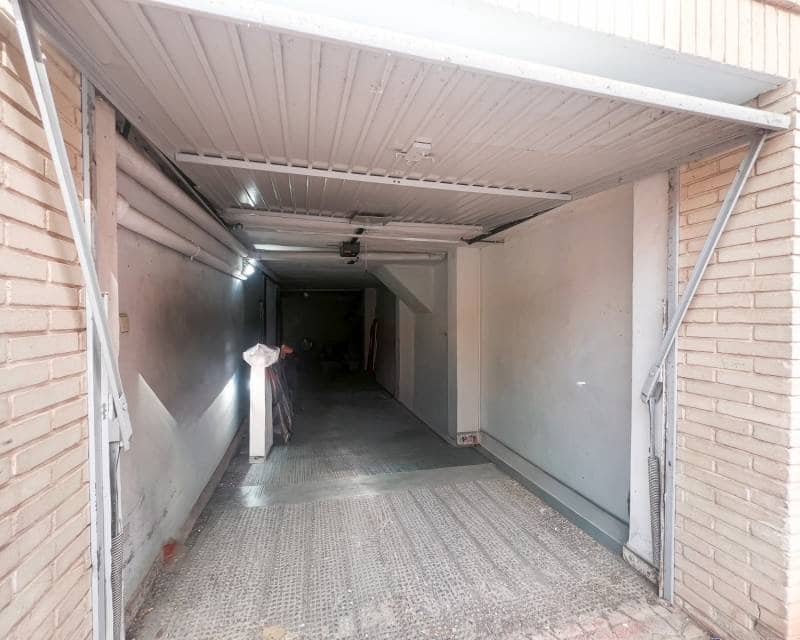 5 bedroom Terraced Villa for sale in Guardamar del Segura with garage - € 380,000 (Ref: 9779105)