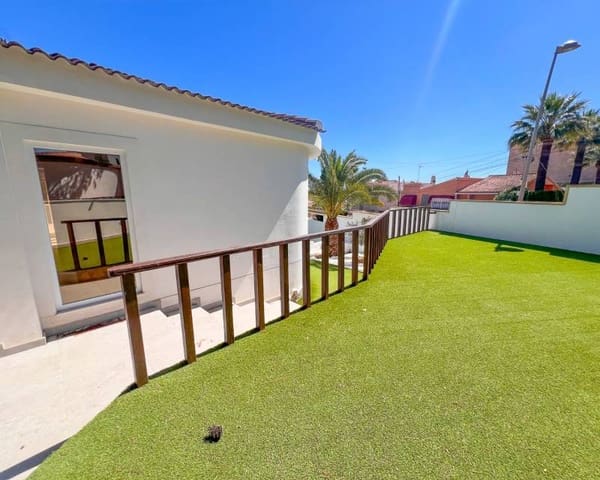 5 quarto Moradia para venda em Los Balcones com piscina - 665 000 € (Ref: 9797636)