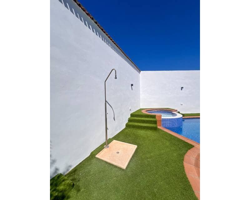 5 quarto Moradia para venda em Los Balcones com piscina - 665 000 € (Ref: 9797636)