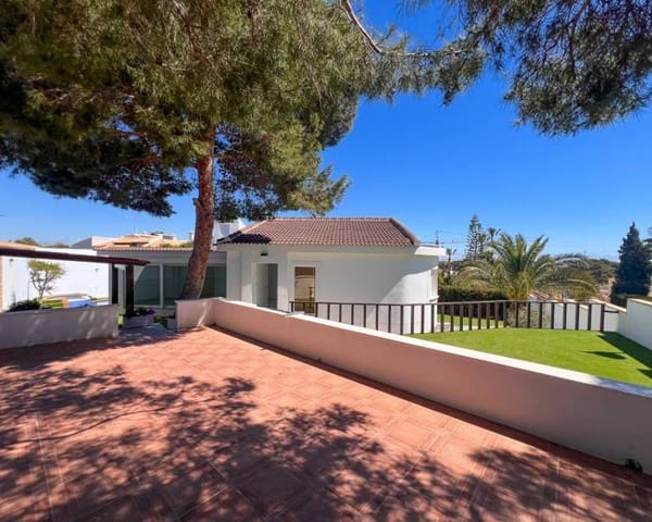 5 quarto Moradia para venda em Los Balcones com piscina - 665 000 € (Ref: 9797636)