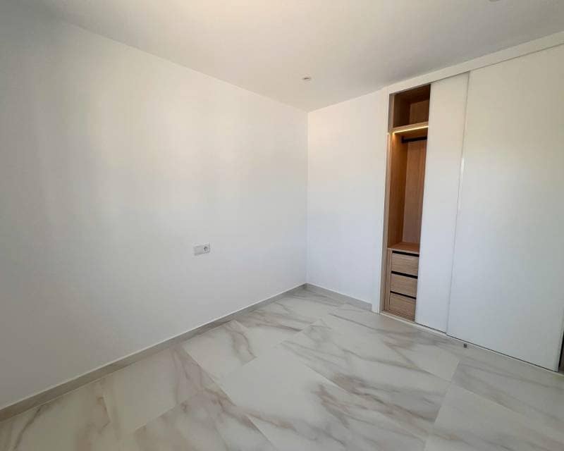 5 quarto Moradia para venda em Los Balcones com piscina - 665 000 € (Ref: 9797636)