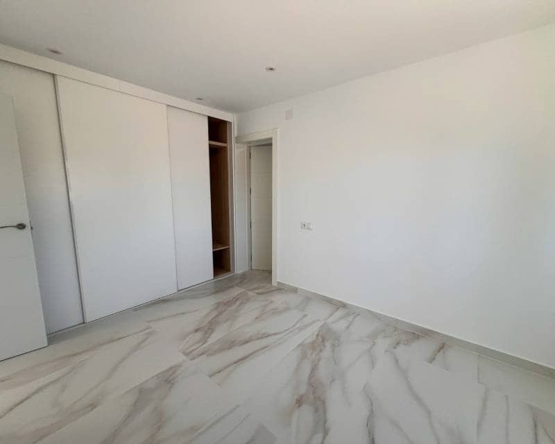 5 quarto Moradia para venda em Los Balcones com piscina - 665 000 € (Ref: 9797636)