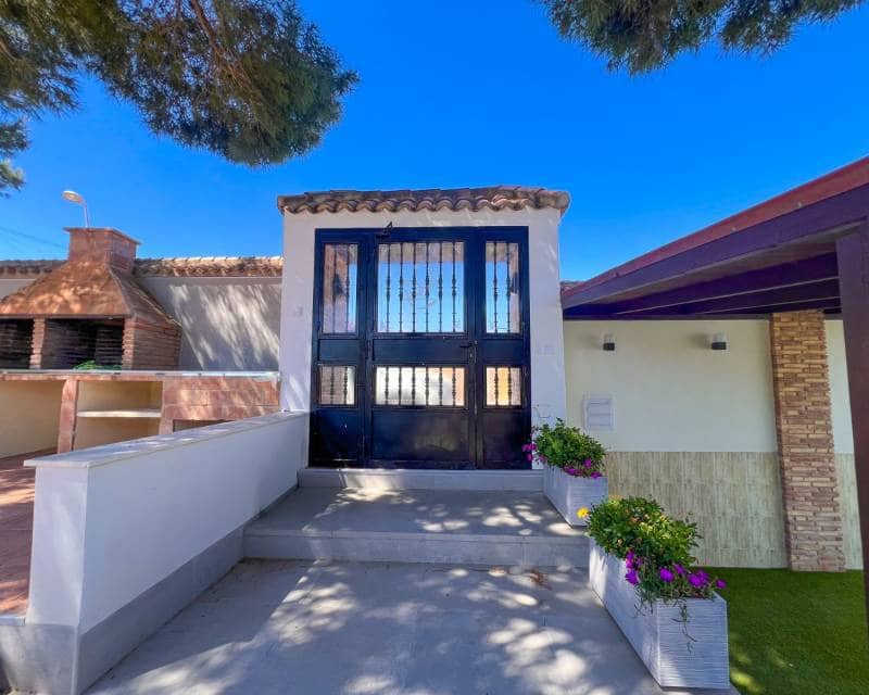 5 quarto Moradia para venda em Los Balcones com piscina - 665 000 € (Ref: 9797636)