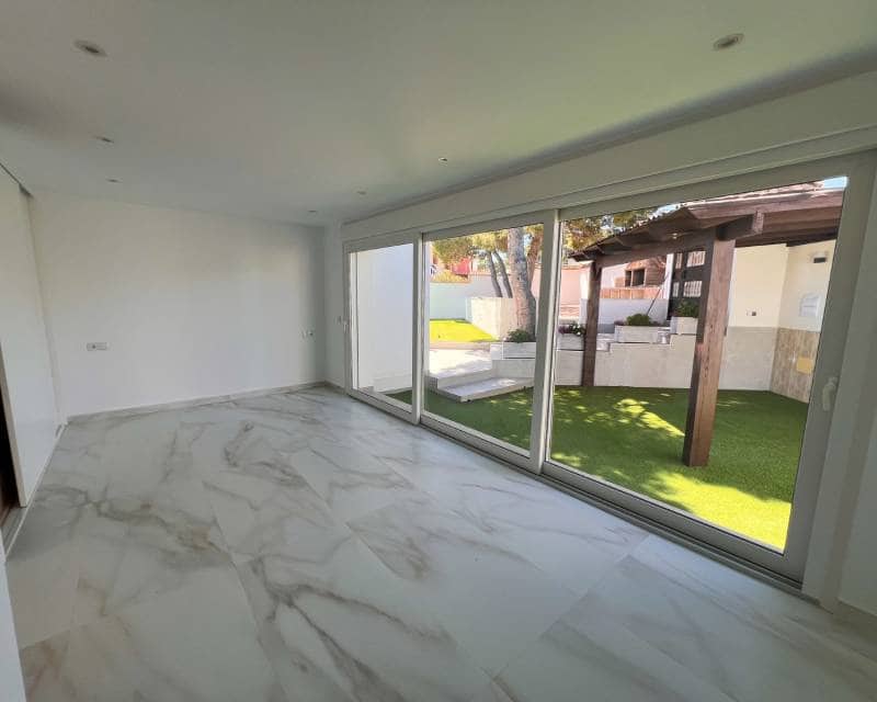 5 quarto Moradia para venda em Los Balcones com piscina - 665 000 € (Ref: 9797636)