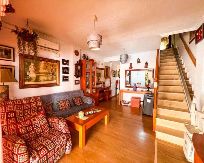 2 makuuhuone Kattohuoneisto myytävänä paikassa Guardamar del Segura mukana 
autotalli - 239 000 € (Ref: 9797637)