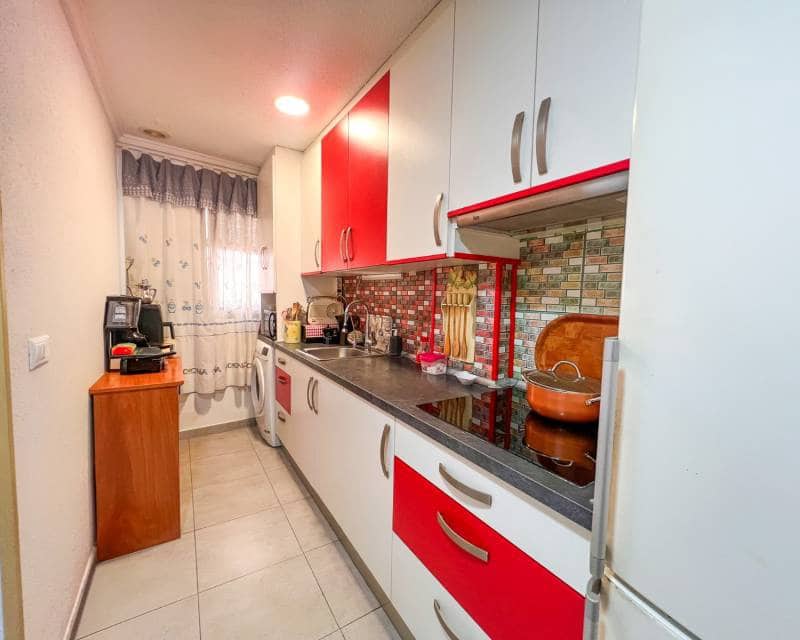 2 makuuhuone Kattohuoneisto myytävänä paikassa Guardamar del Segura mukana 
autotalli - 239 000 € (Ref: 9797637)