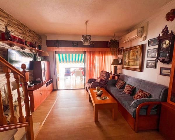 2 makuuhuone Kattohuoneisto myytävänä paikassa Guardamar Playa, Guardamar del Segura mukana 
autotalli - 239 000 € (Ref: 9797637)