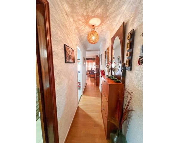 2 makuuhuone Kattohuoneisto myytävänä paikassa Guardamar Playa, Guardamar del Segura mukana 
autotalli - 239 000 € (Ref: 9797637)