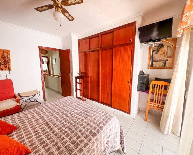 2 makuuhuone Kattohuoneisto myytävänä paikassa Guardamar del Segura mukana 
autotalli - 239 000 € (Ref: 9797637)