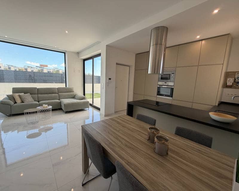 3 chambre Villa/Maison à vendre à Ciudad Quesada avec piscine garage - 399 900 € (Ref: 9797640)