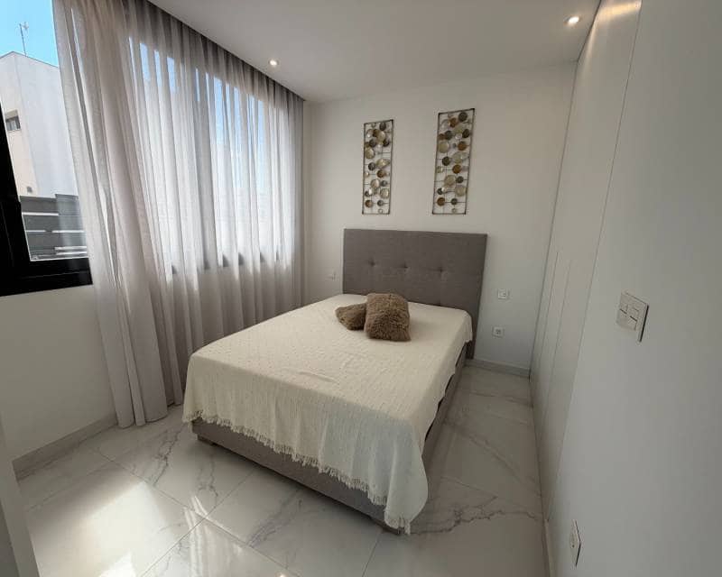 3 chambre Villa/Maison à vendre à Ciudad Quesada avec piscine garage - 399 900 € (Ref: 9797640)