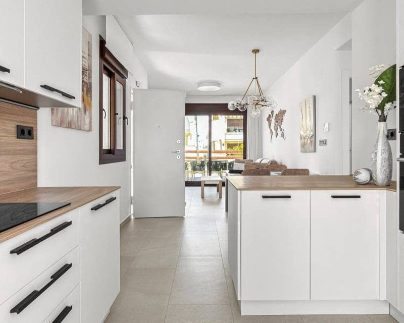 2 soverom Leilighet til salgs i Torrevieja med svømmebasseng garasje - € 312 500 (Ref: 9797641)