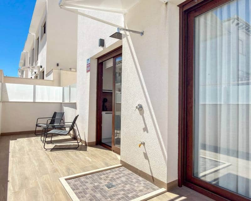 2 soverom Leilighet til salgs i Torrevieja med svømmebasseng garasje - € 312 500 (Ref: 9797641)