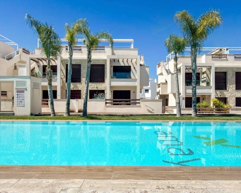 2 soverom Leilighet til salgs i Torrevieja med svømmebasseng garasje - € 312 500 (Ref: 9797641)