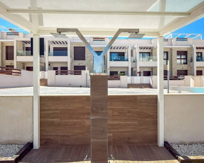 2 soverom Leilighet til salgs i Torrevieja med svømmebasseng garasje - € 312 500 (Ref: 9797641)