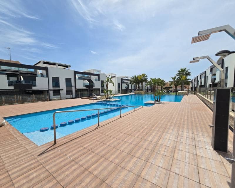 2 soverom Leilighet til salgs i Orihuela Costa med svømmebasseng garasje - € 259 900 (Ref: 9797642)