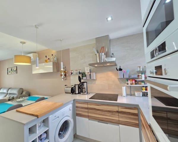 2 slaapkamer Appartement te koop in Punta Prima, Orihuela met zwembad garage - € 259.900 (Ref: 9797642)