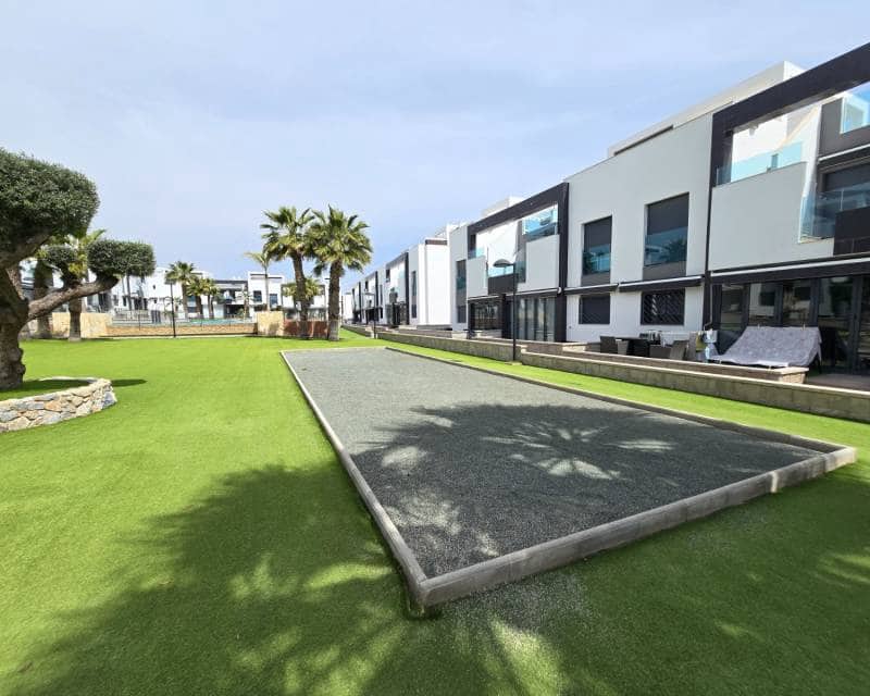 2 soverom Leilighet til salgs i Orihuela Costa med svømmebasseng garasje - € 259 900 (Ref: 9797642)