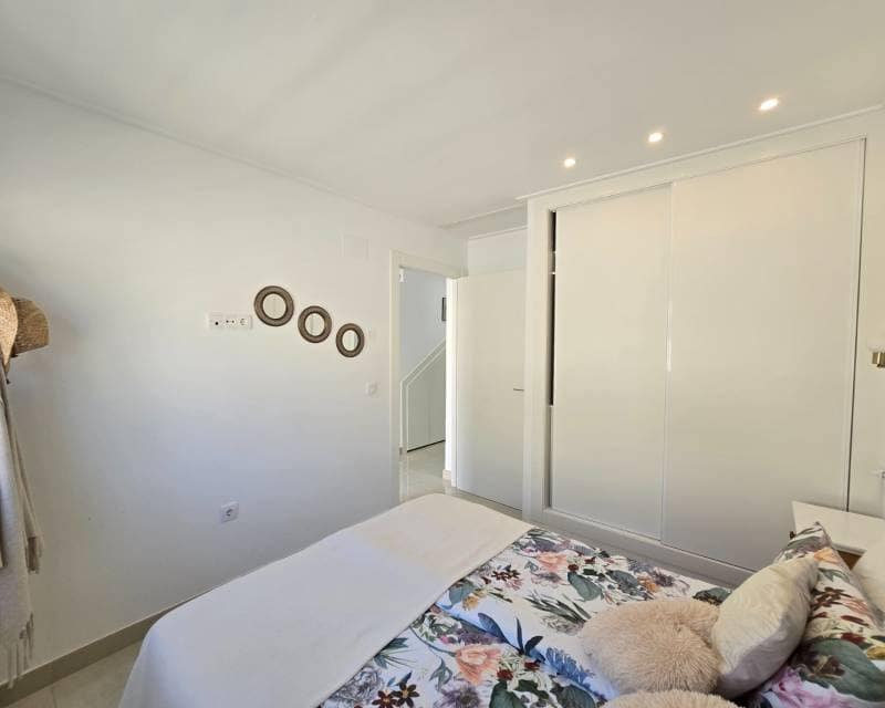 3 chambre Villa/Maison Mitoyenne à vendre à Ciudad Quesada avec piscine - 359 900 € (Ref: 9797643)