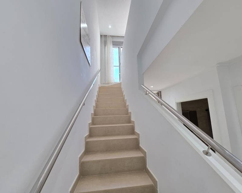 3 chambre Villa/Maison Mitoyenne à vendre à Ciudad Quesada avec piscine - 359 900 € (Ref: 9797643)