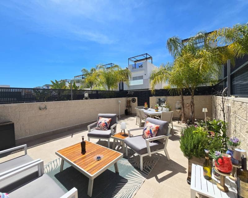 3 chambre Villa/Maison Mitoyenne à vendre à Ciudad Quesada avec piscine - 359 900 € (Ref: 9797643)