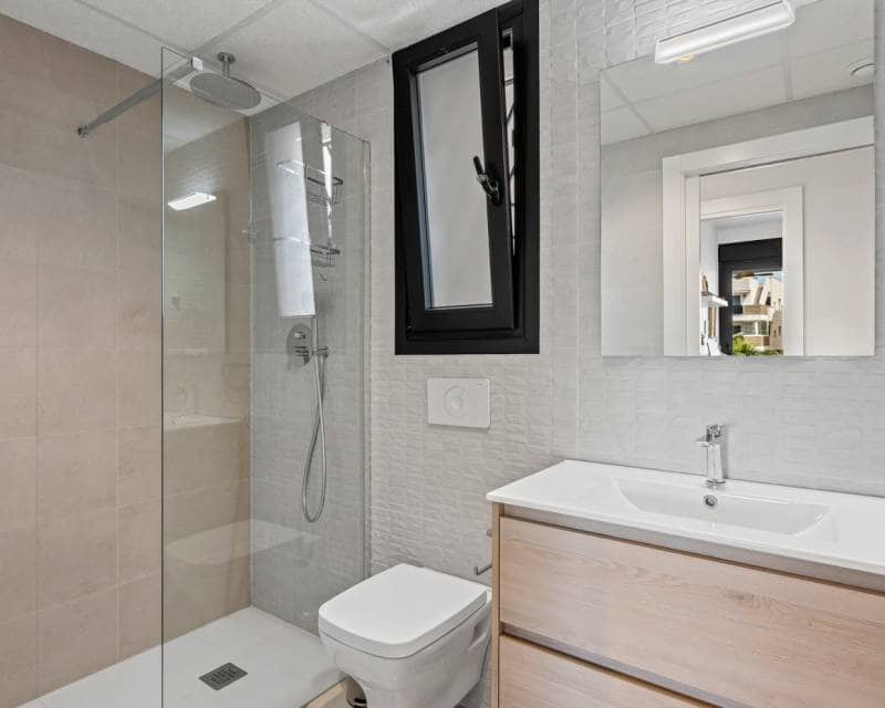 2 makuuhuone Huoneisto myytävänä paikassa Los Altos mukana uima-altaan 
autotalli - 285 000 € (Ref: 9797644)