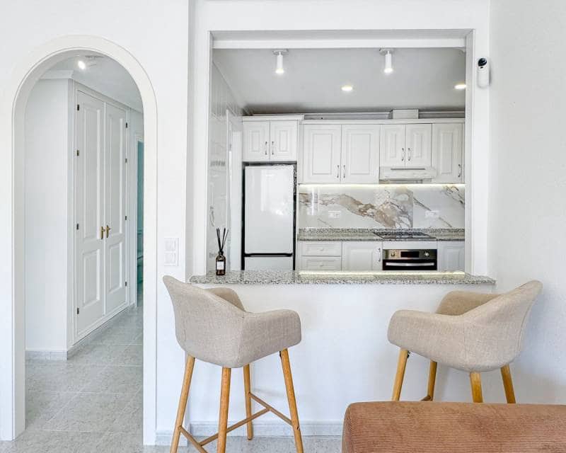 Apartamento de 2 habitaciones en Campoamor en venta con piscina - 249.000 € (Ref: 9797645)