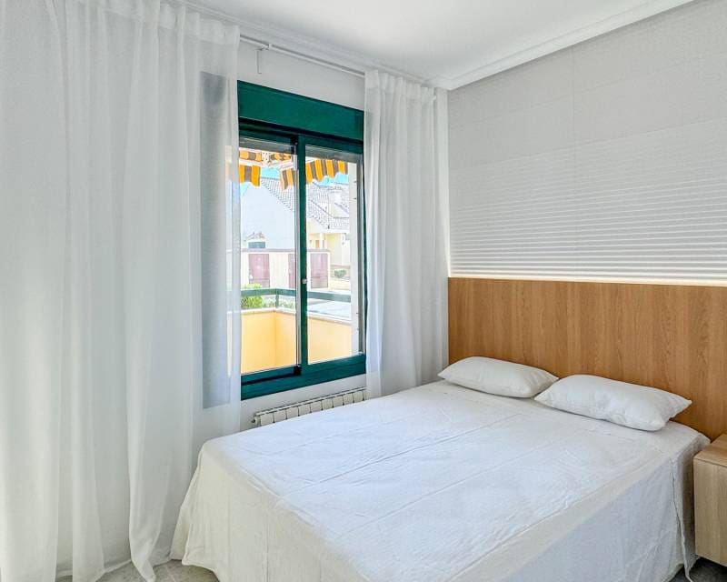 Apartamento de 2 habitaciones en Campoamor en venta con piscina - 249.000 € (Ref: 9797645)