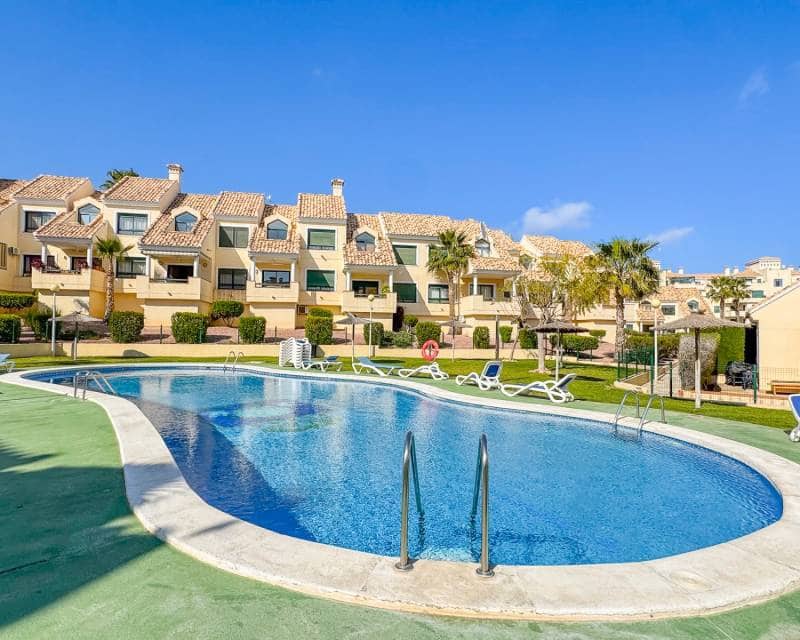 Apartamento de 2 habitaciones en Campoamor en venta con piscina - 249.000 € (Ref: 9797645)