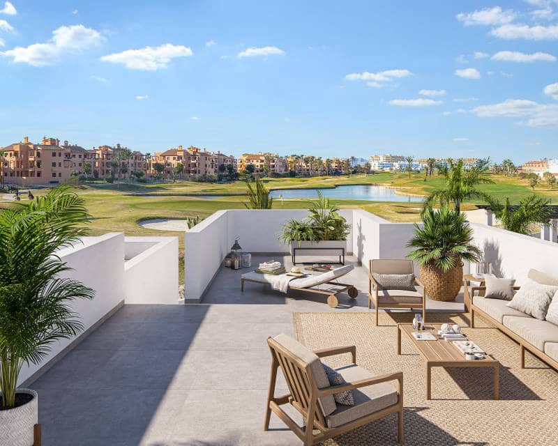 3 sypialnia Willa na sprzedaż w Los Alcazares z basenem - 749 900 € (Ref: 9797647)
