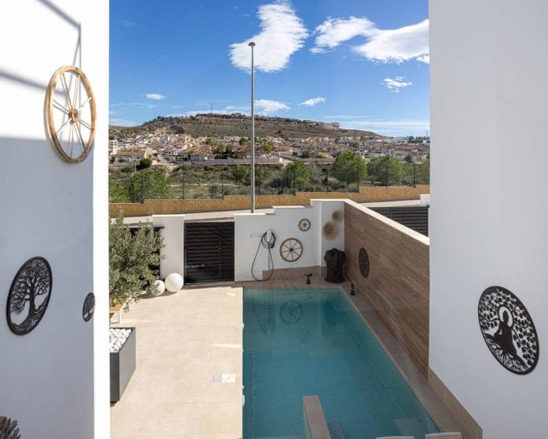 3 chambre Villa/Maison Mitoyenne à vendre à Benijofar avec piscine - 410 000 € (Ref: 9797649)