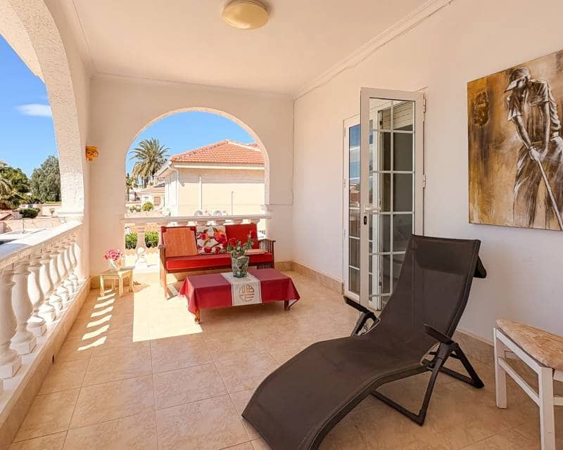 4 soveværelse Villa til salg i Ciudad Quesada med swimmingpool garage - € 734.000 (Ref: 9797650)