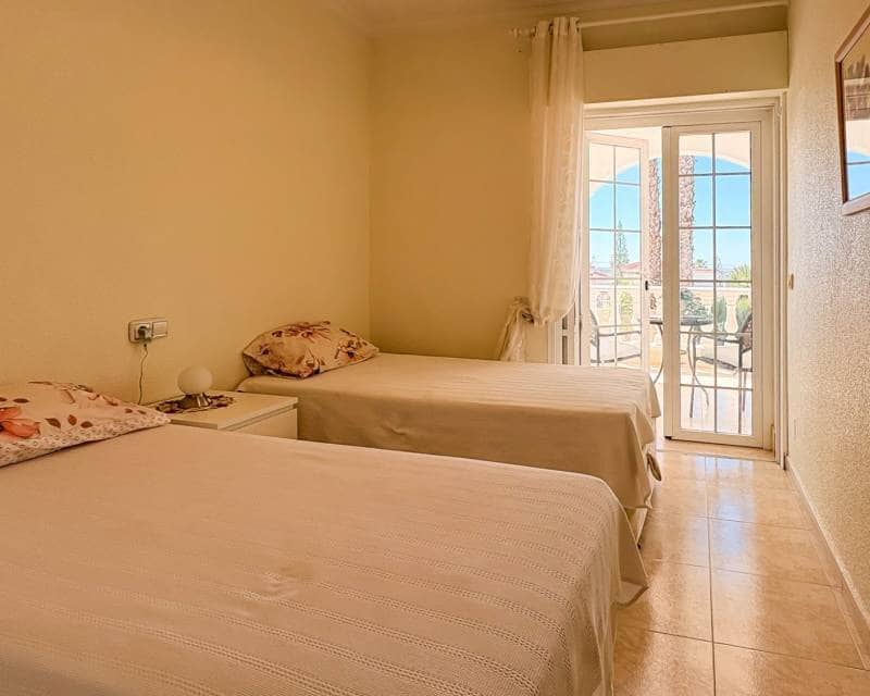 4 soveværelse Villa til salg i Ciudad Quesada med swimmingpool garage - € 734.000 (Ref: 9797650)