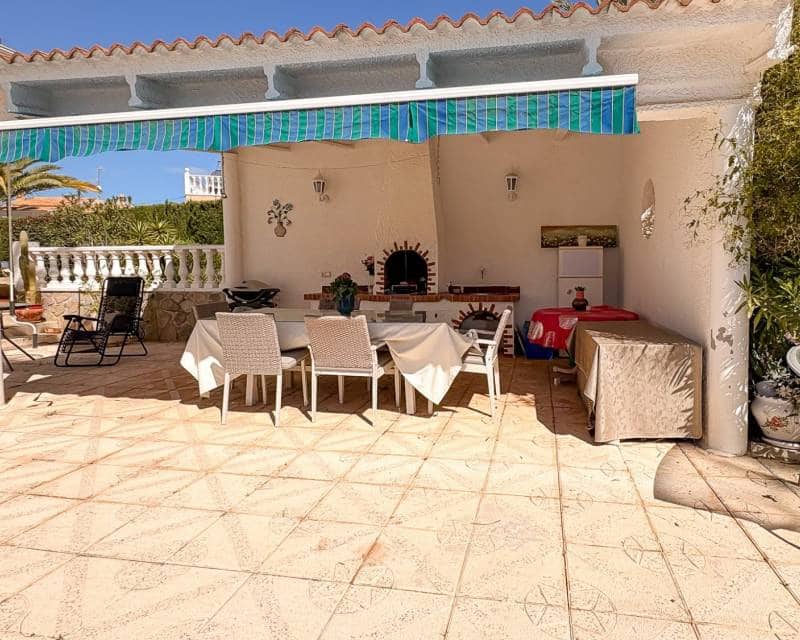 4 soveværelse Villa til salg i Ciudad Quesada med swimmingpool garage - € 734.000 (Ref: 9797650)