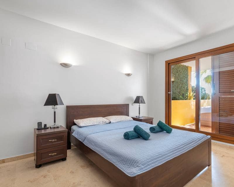 2 soverom Leilighet til salgs i Punta Prima med svømmebasseng garasje - € 345 000 (Ref: 9798012)