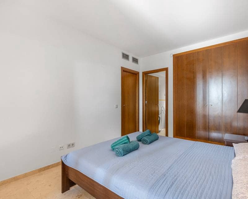 2 soverom Leilighet til salgs i Punta Prima med svømmebasseng garasje - € 345 000 (Ref: 9798012)