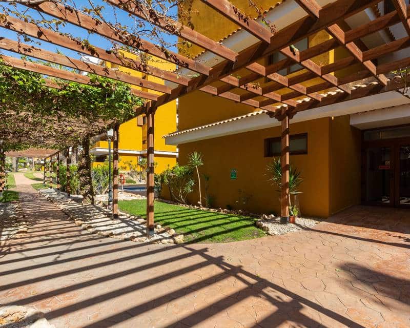 2 soverom Leilighet til salgs i Punta Prima med svømmebasseng garasje - € 345 000 (Ref: 9798012)