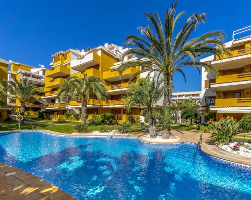 2 soverom Leilighet til salgs i Punta Prima med svømmebasseng garasje - € 345 000 (Ref: 9798012)