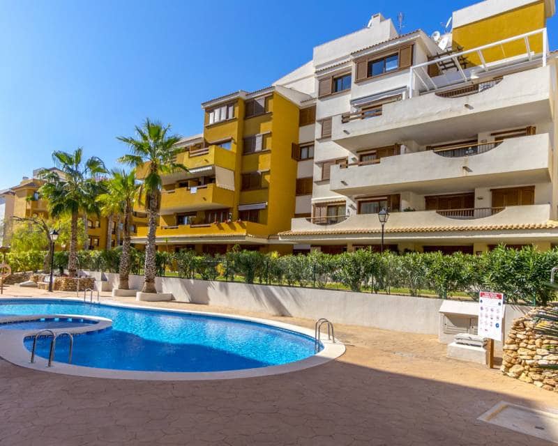 2 soverom Leilighet til salgs i Punta Prima med svømmebasseng garasje - € 345 000 (Ref: 9798012)