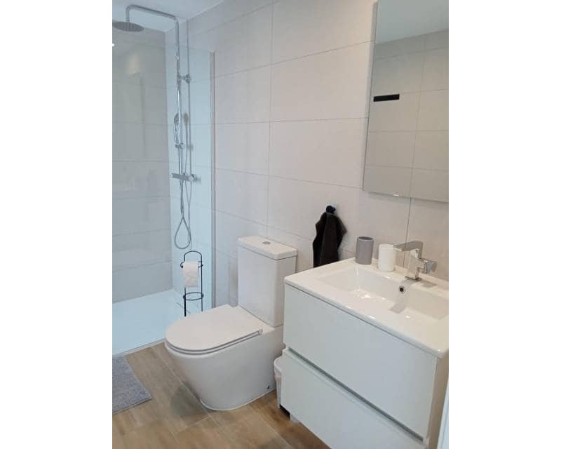 2 soveværelse Lejlighed til salg i Punta Prima med swimmingpool garage - € 539.000 (Ref: 9802884)