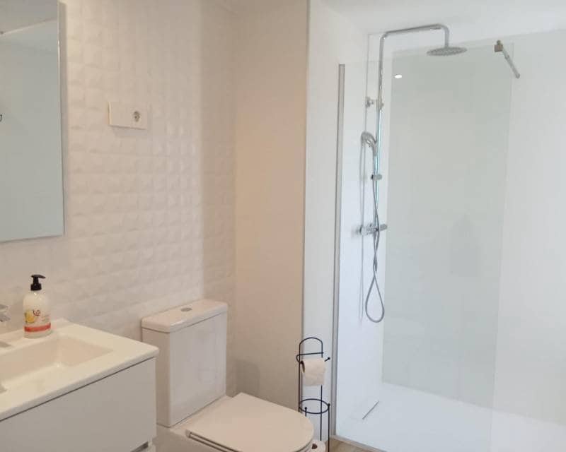 2 soveværelse Lejlighed til salg i Punta Prima med swimmingpool garage - € 539.000 (Ref: 9802884)