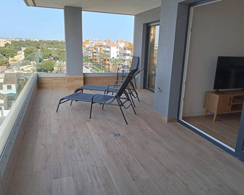 2 soveværelse Lejlighed til salg i Punta Prima med swimmingpool garage - € 539.000 (Ref: 9802884)