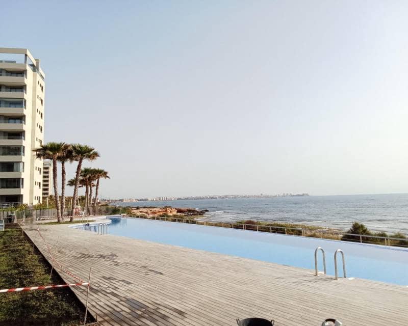 2 soveværelse Lejlighed til salg i Punta Prima med swimmingpool garage - € 539.000 (Ref: 9802884)