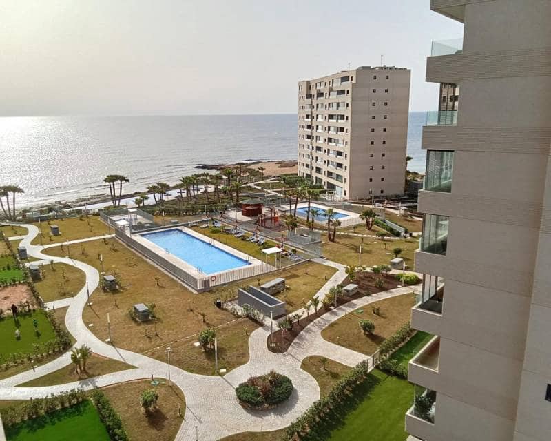 2 soveværelse Lejlighed til salg i Punta Prima med swimmingpool garage - € 539.000 (Ref: 9802884)