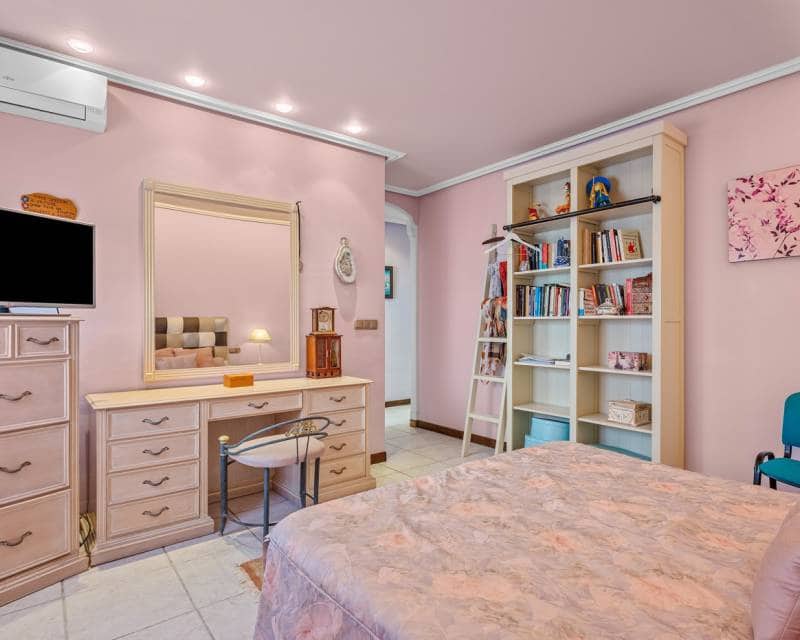 6 quarto Moradia para venda em La Mata com piscina garagem - 950 000 € (Ref: 9805786)