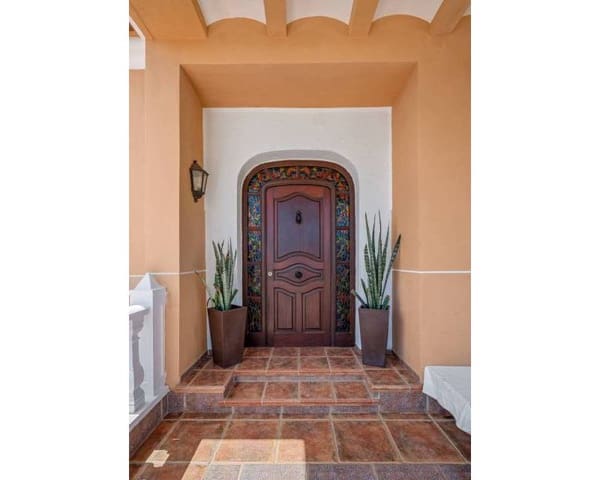 6 quarto Moradia para venda em Cabo Cervera, Torrevieja com piscina garagem - 950 000 € (Ref: 9805786)