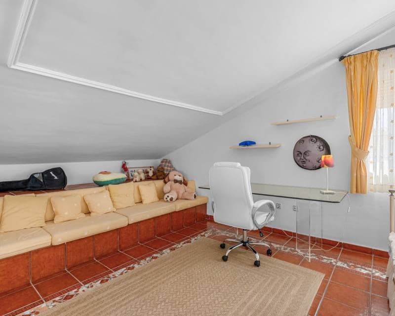 6 quarto Moradia para venda em La Mata com piscina garagem - 950 000 € (Ref: 9805786)