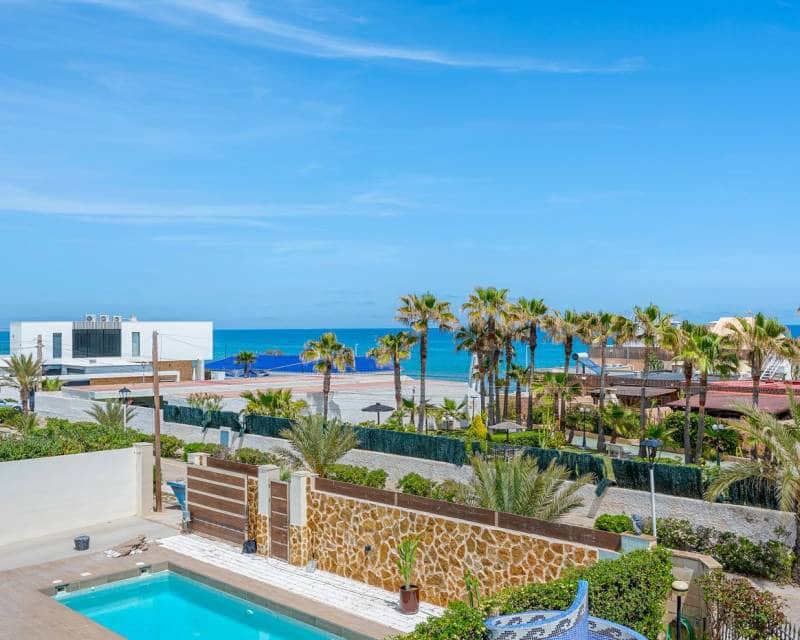 6 quarto Moradia para venda em La Mata com piscina garagem - 950 000 € (Ref: 9805786)