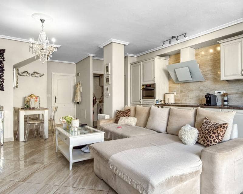 2 chambre Villa/Maison Mitoyenne à vendre à La Florida avec piscine - 179 900 € (Ref: 9807209)